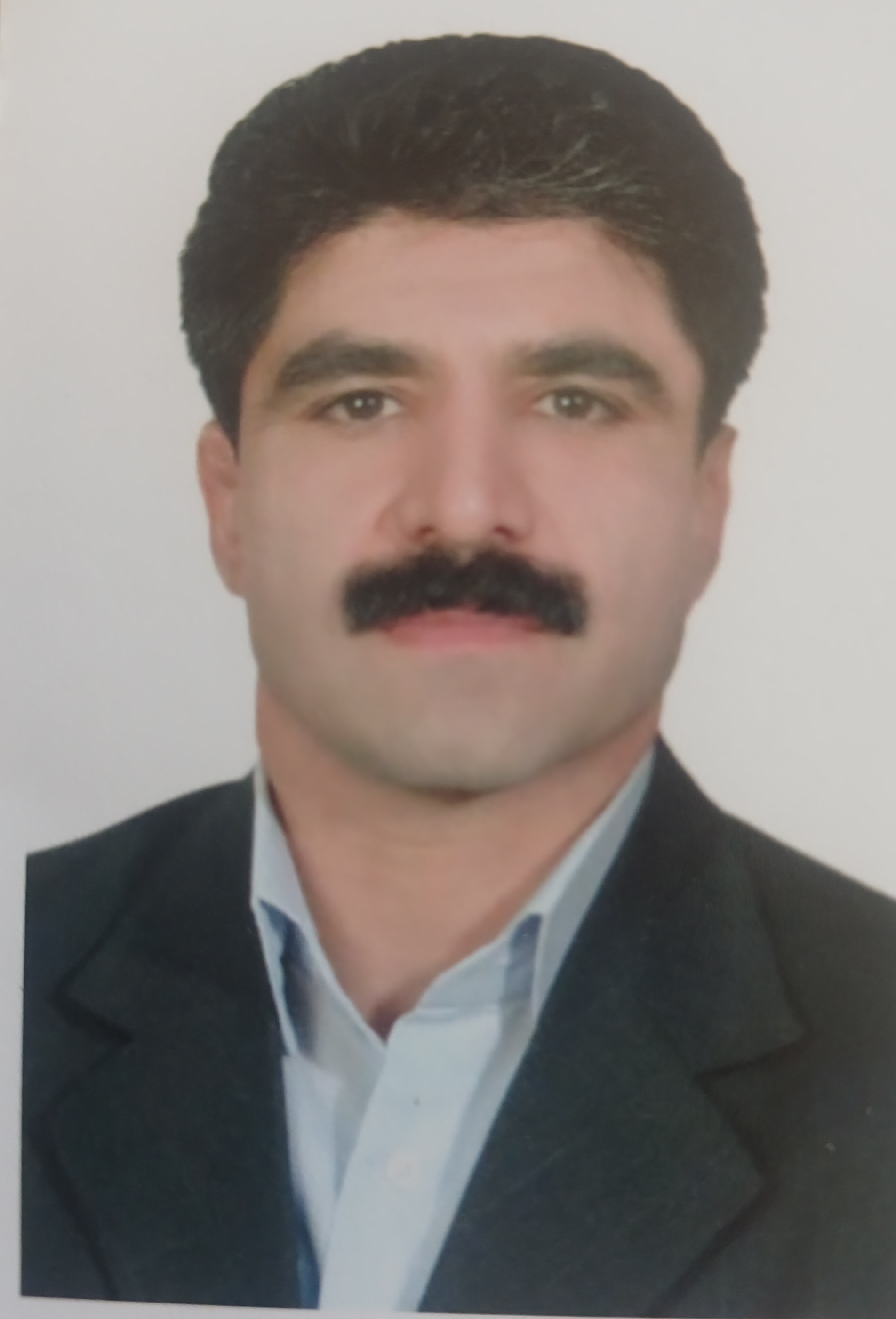 قباد عزیزی
